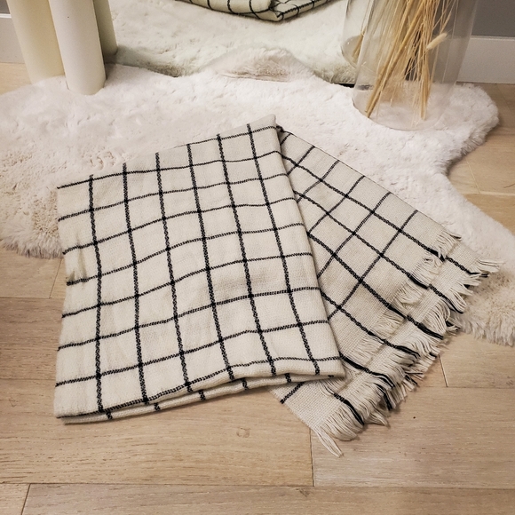 White and Black Checkered Stripe Scarf - Picture 1 of 1
